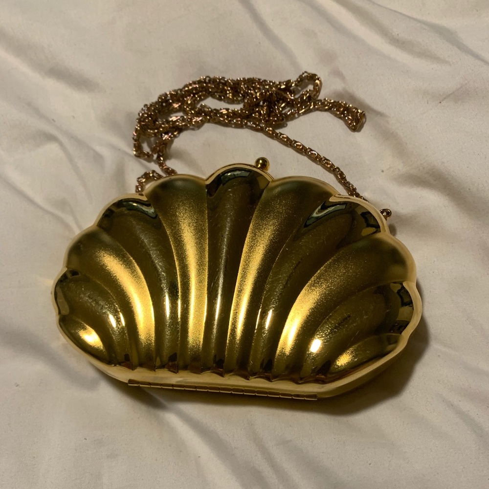 Valerie stevens gold sea shell 1980